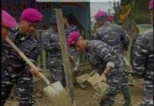 Satgas Gulbencal TNI AL Bersihkan Sekolah, RSUD, dan Lapangan Olahraga Aceh Tamiang