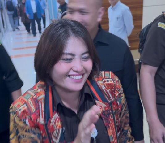 Dugaan Gratifikasi Mengemuka di DPR, Kajari Karo Bungkam Soal Mobil dari Bupati