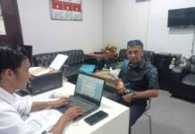 Resmi Mengadu ke Polres Solok, Syafri Tanjung Serahkan Bukti Dugaan Pencemaran Nama Baik